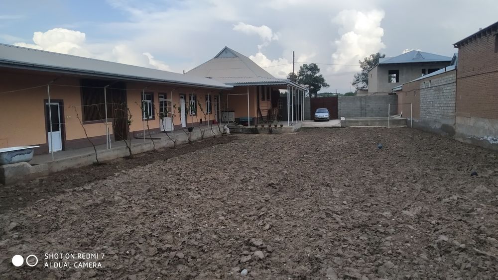 Uyda hamma sharoiti bor tel qilsangiz gaplashamiz