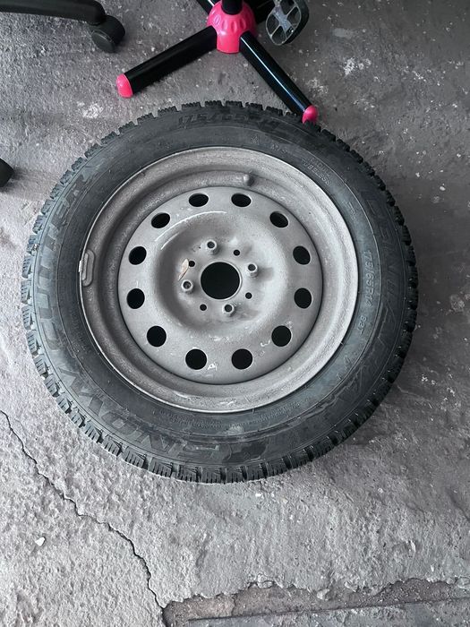 Продам зимние шины в комплекте на ВАЗ
