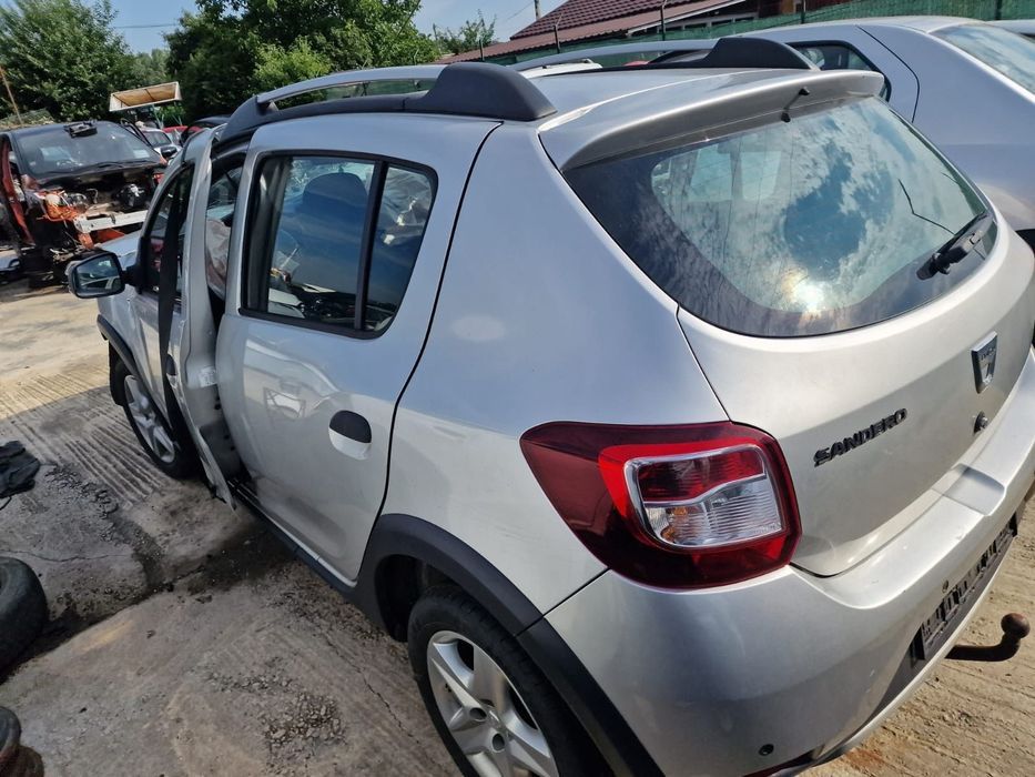 Dezmembram Dacia Sandero Stepway, an 2013