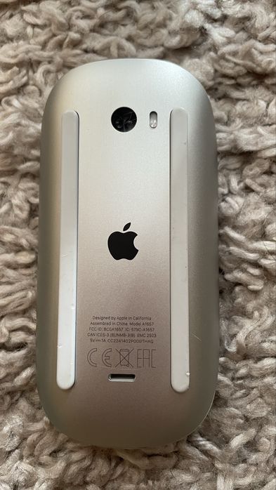 Apple MacBook Air 8GB RAM 256GB SSD 12"(2016) + Apple Magic Mouse 2