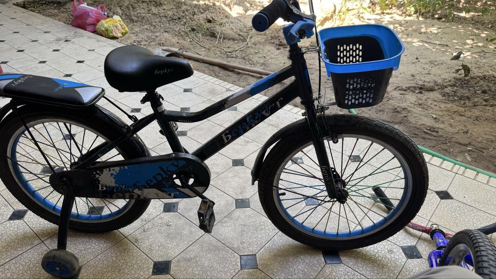 3 та велосипед сотилади холати яхши якинда сотиб олинган