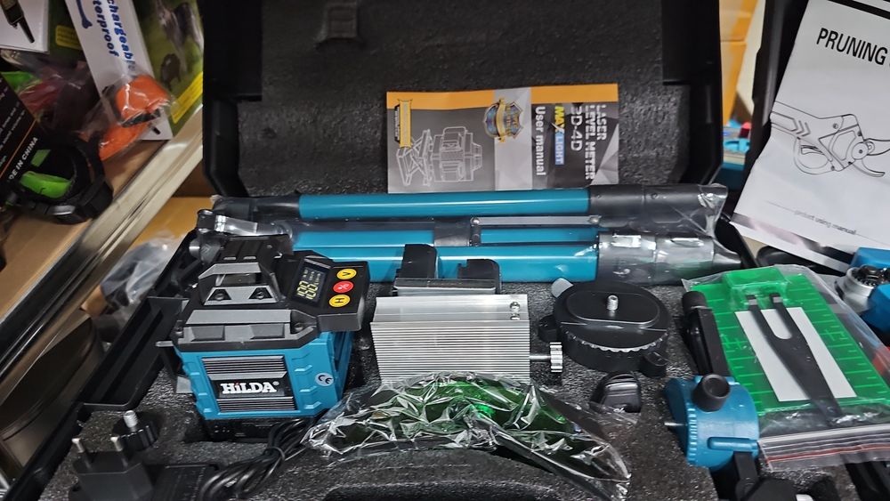 Лазерен нивелир 16 линии 2г. гаранция, 2 батерии, пълен комплект трино