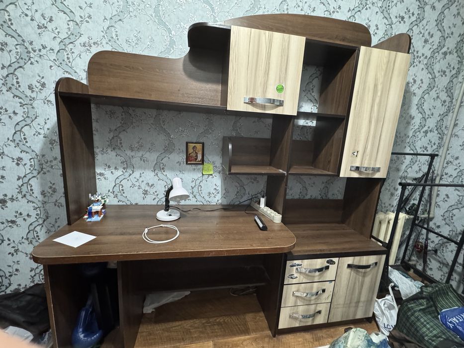 Рабочий стол (шкаф)