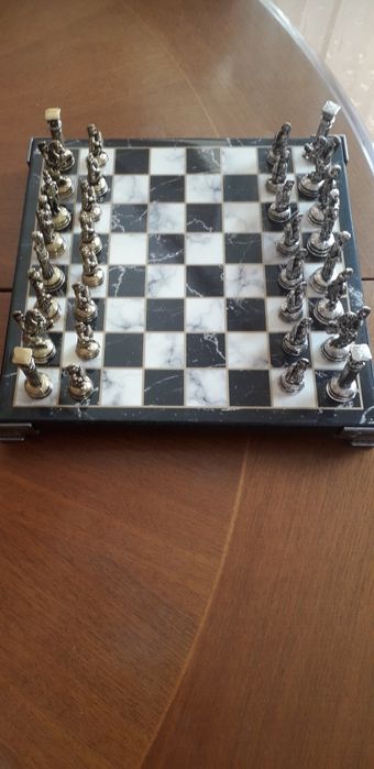 Оригинален шах метални фигури