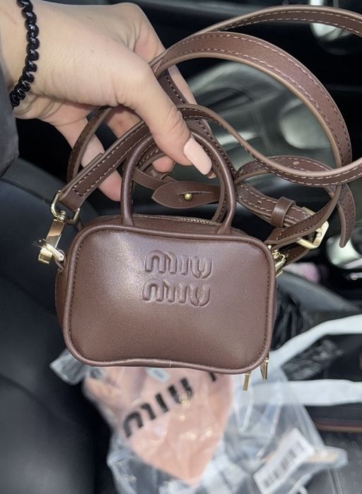 Дамска чанта MIU MIU