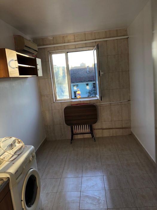 Inchiriez camera camin  Bucsinescu