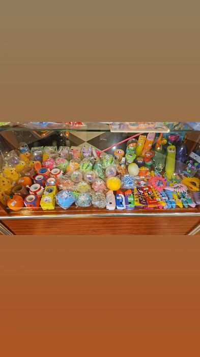 Игрушки, аксессуары, бижутерия