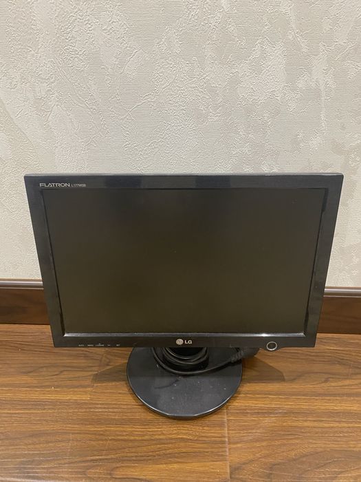 Монитор LG
