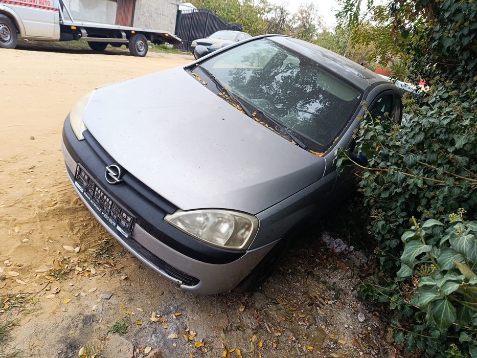 Dezmembrez opel corsa c motor 1.0
