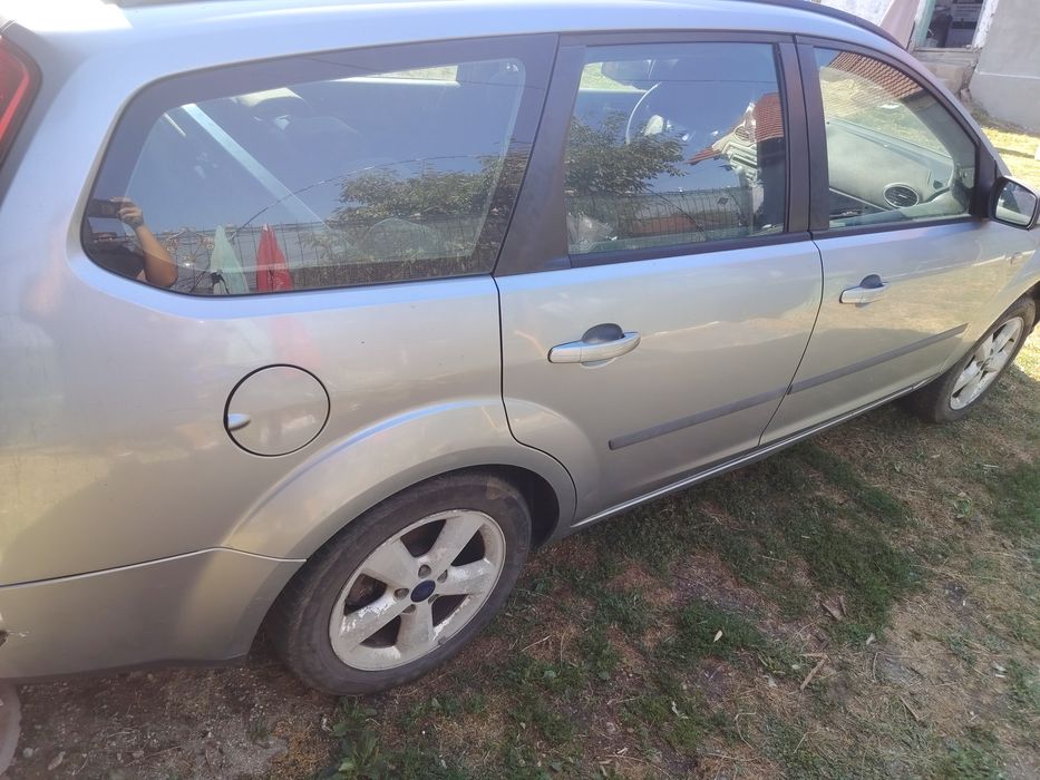 Vând mașina dezmembrări