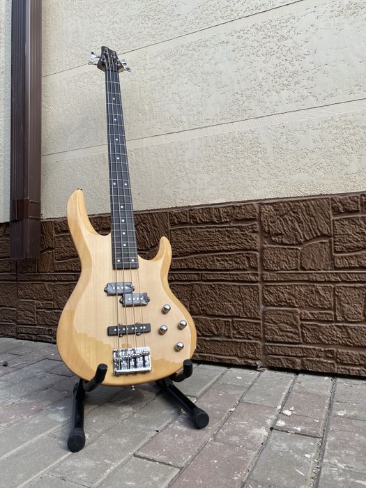 Распродажа! Бас гитара