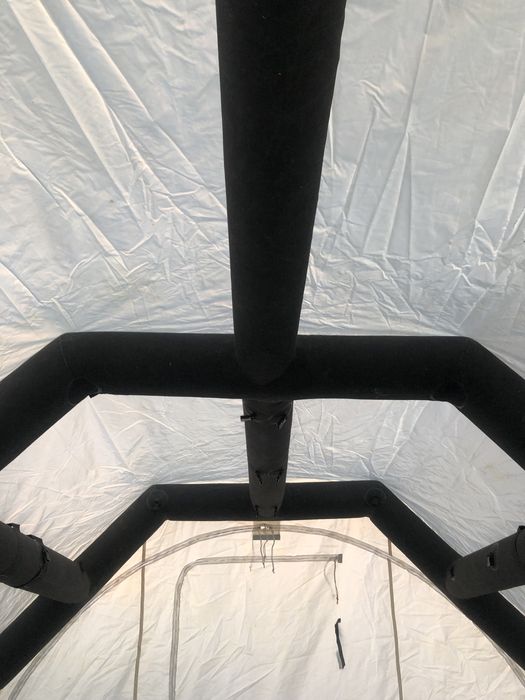 Надувная палатка