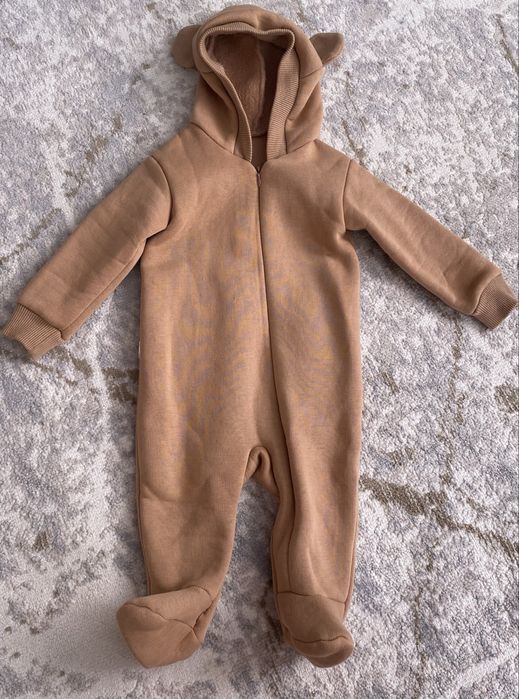 Продается детские осенние комбинезоны