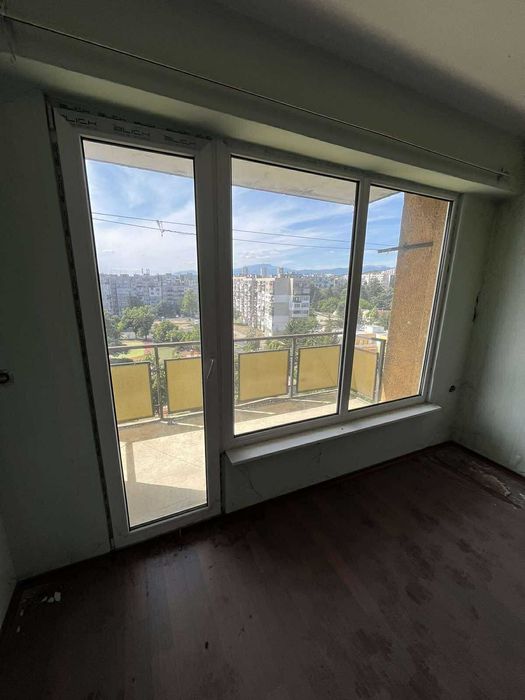 Продава се Двустаен апартамент в Казанлък - 64 кв.м за 821 €/кв.м - Снимка #2