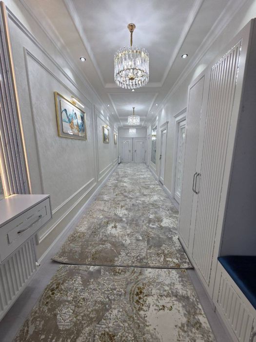 Продается 3 ком. Квартира площадью 110 кв.м. В Микрорайоне