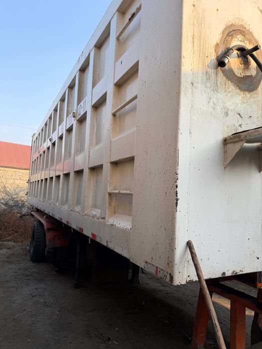 Полуприцеп  Qora diskalari bilan beriladi