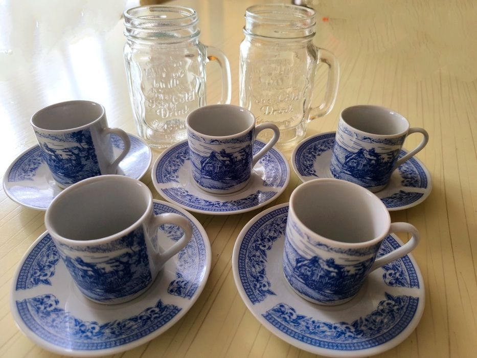 Сервиз за кафе в идеално състояние