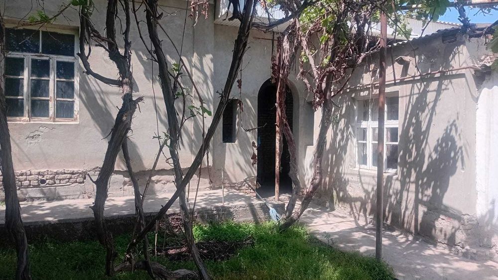 Buxoro shahri,Pozvushni 6 xona hovli sotiladi 7 sotix, 85 000$