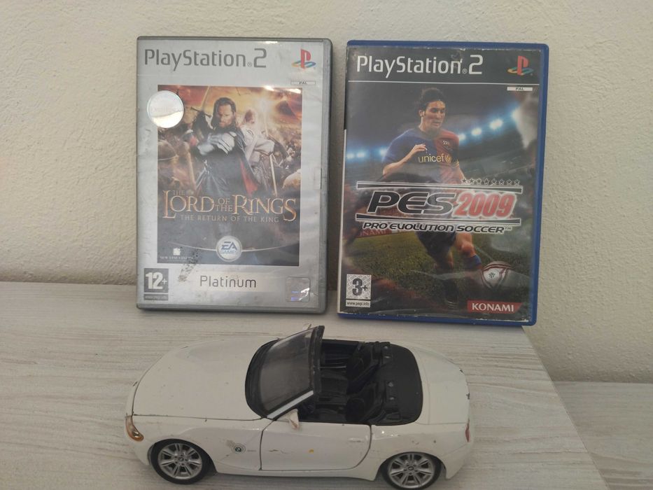 Метална количка BMW Z4 (1/24) + 2 бр. игри за Playstation 2 !!!