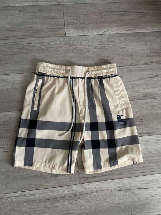 Shorts Burberry Marimea M