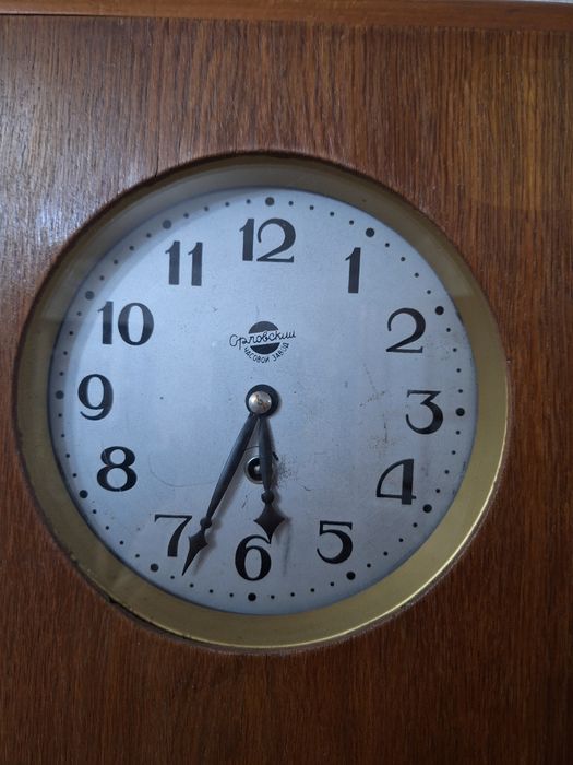 Продам часы настенные