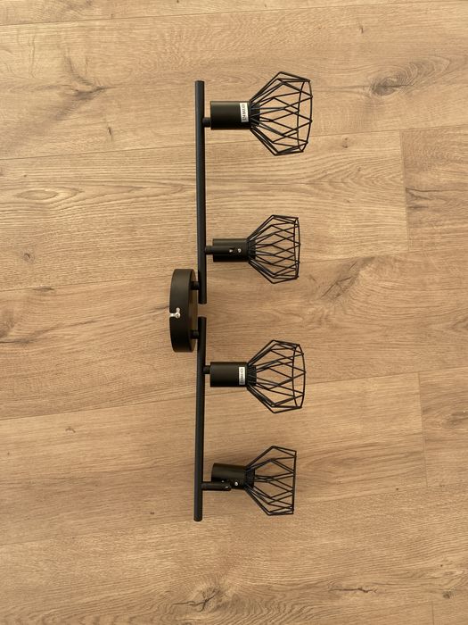 Lampa tavan 4 becuri