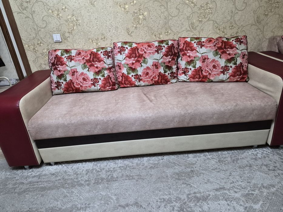 Продам диваны и кресло