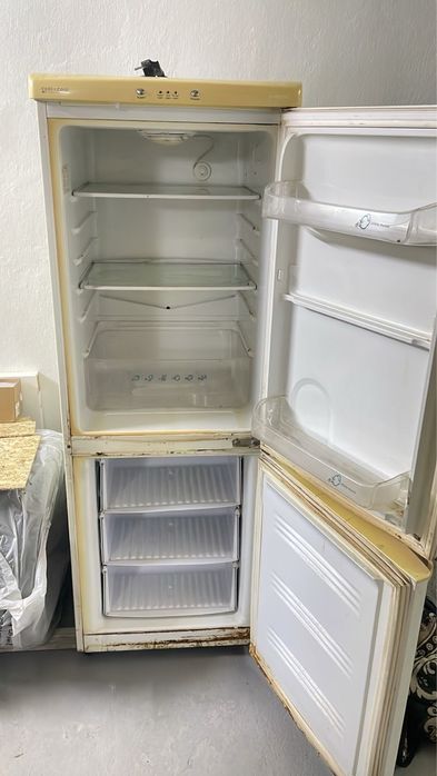 Продам холодильник