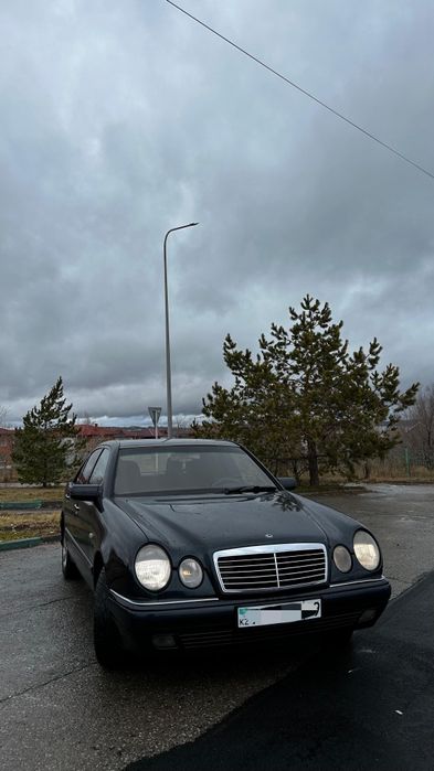 Mercedes Benz w210