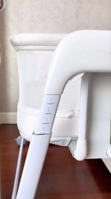 Манеж-кровать для младенца