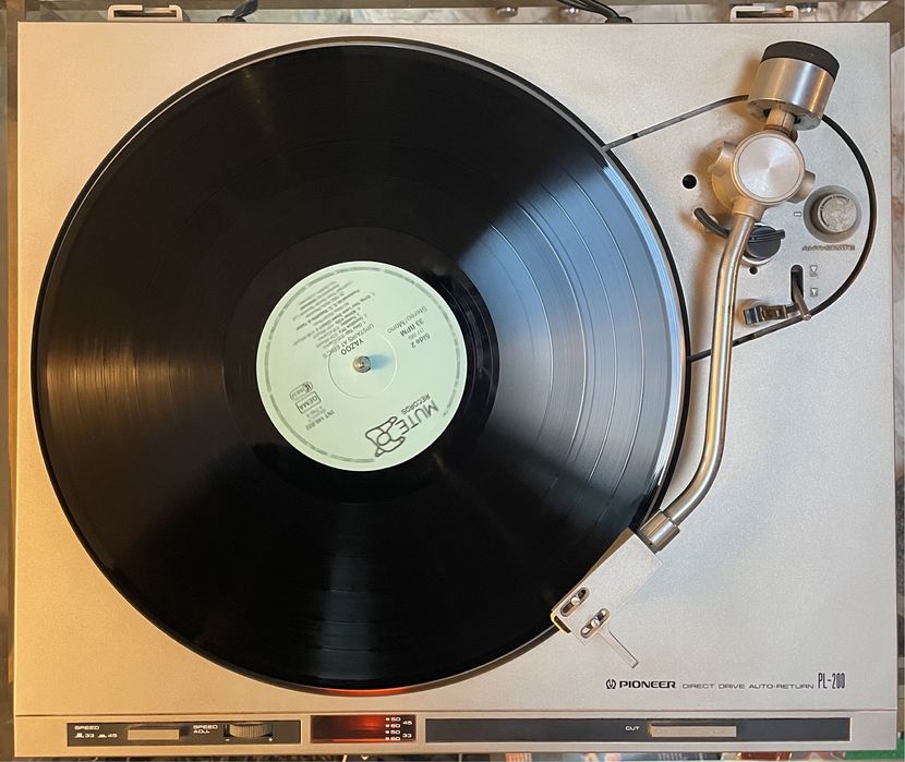 Грамофон Pioneer PL-200