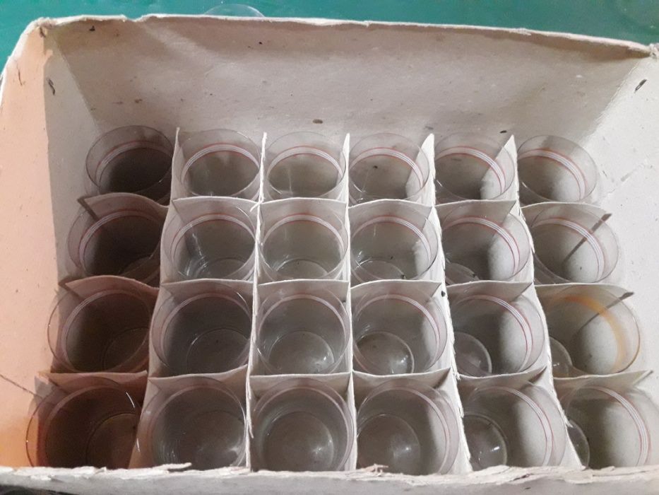 Стаканы с тонкого стекла.