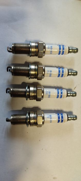 Запалителни свещи Денсо и Бош , Denso iridium power IXU27 , bosch YR6D