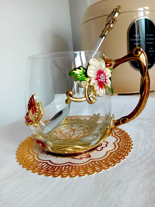 Set cafea: ceașcă și linguriță + suport