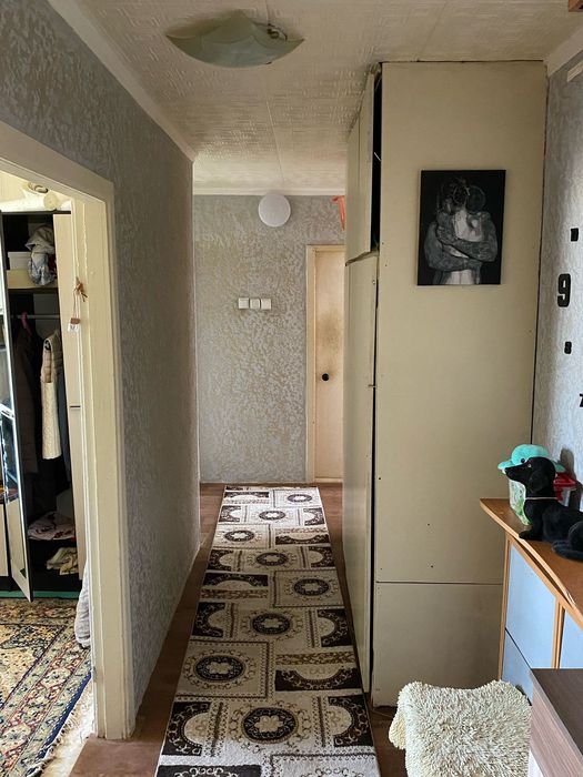 Продам 3 х комн квар. 5-8- 9 этаж.