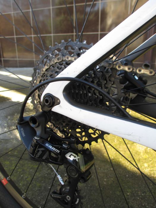 White XC 290 Killer Full Carbon/Sram GX 11sp