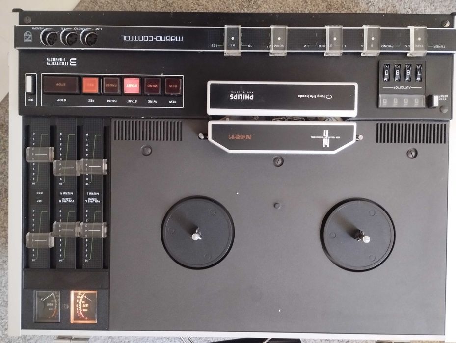 Магнетофон philips