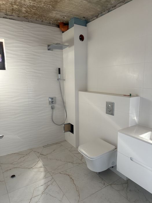 Извършане на ремонт на бани , подови настилки , гранитогрес , фаянс