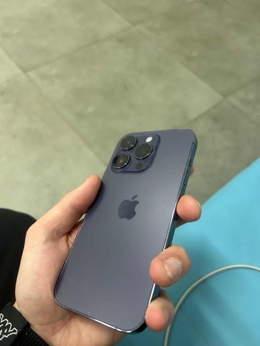 Продам айфон 14про