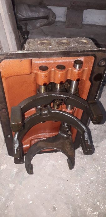 Продам КПП ЗИЛ 130' 131'