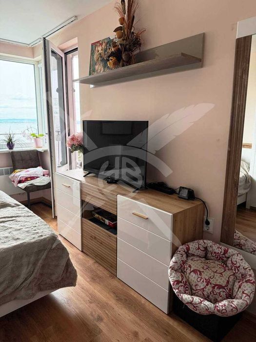 Тристаен - Свети влас