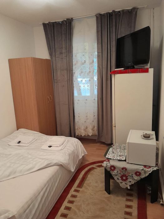 Închiriez garsonieră regim hotelier