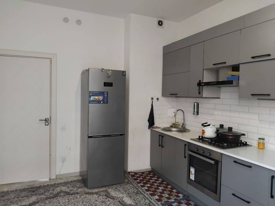 Сдаётся 3 х комнатная квартира Яшнабад рн Рисовый базар. Ор Ислом Ота.