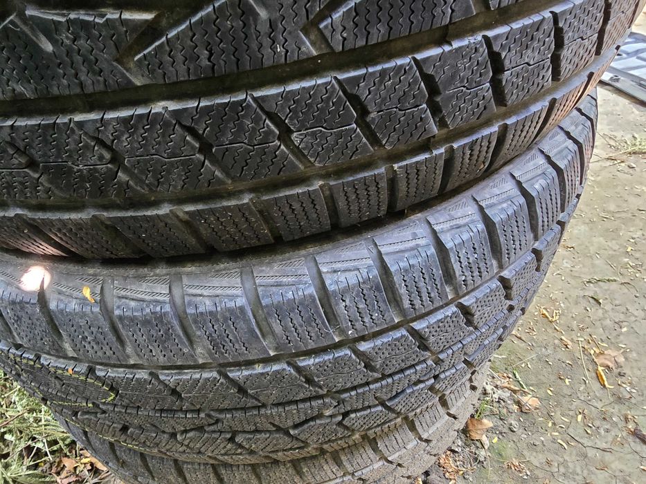 285 45 20 225 40 18 245 235 225 205 195 16 17 anvelope