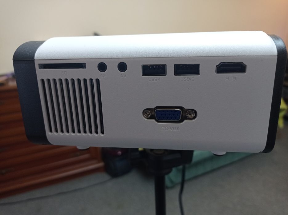 Led проектор новый