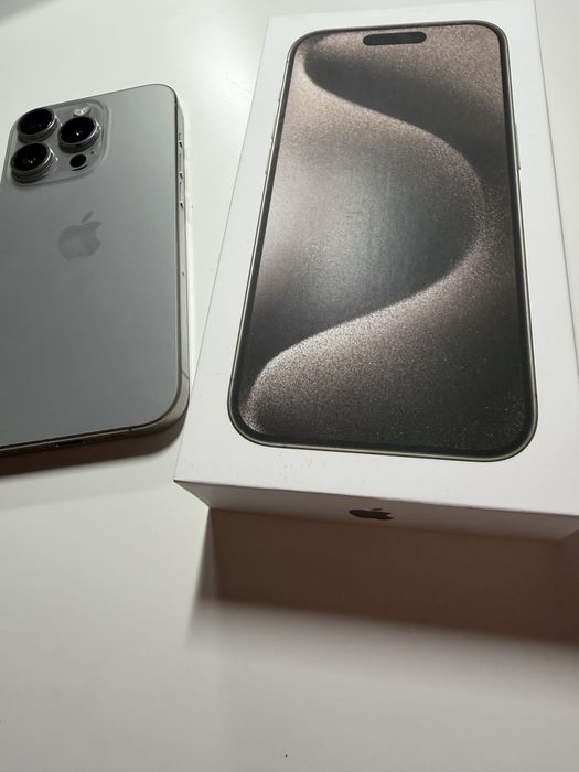 Iphone 15 pro с гаранция
