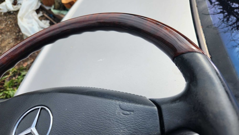 Махагонови волани мерцедес W220