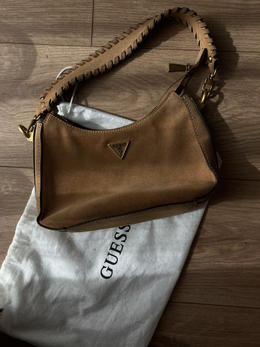 Guess чанта естествена кожа