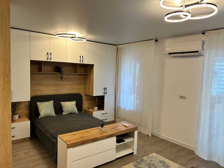 Proprietar inchiriez Garsoniera spatioasa 41mp Central Address Residence
