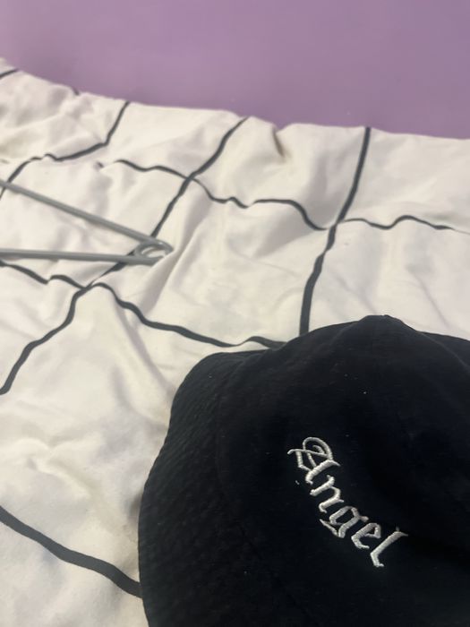 Шапка “идиотка”.